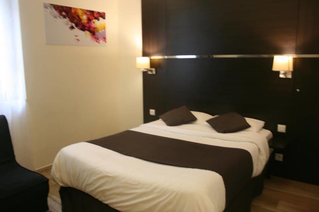 Central Hotel Nimes Ngoại thất bức ảnh